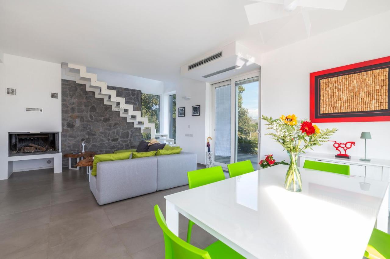 Design Villa In ピエディモンテ・エトネーオ エクステリア 写真