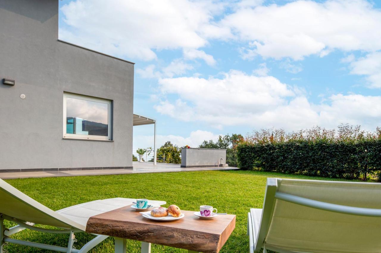 Design Villa In ピエディモンテ・エトネーオ エクステリア 写真